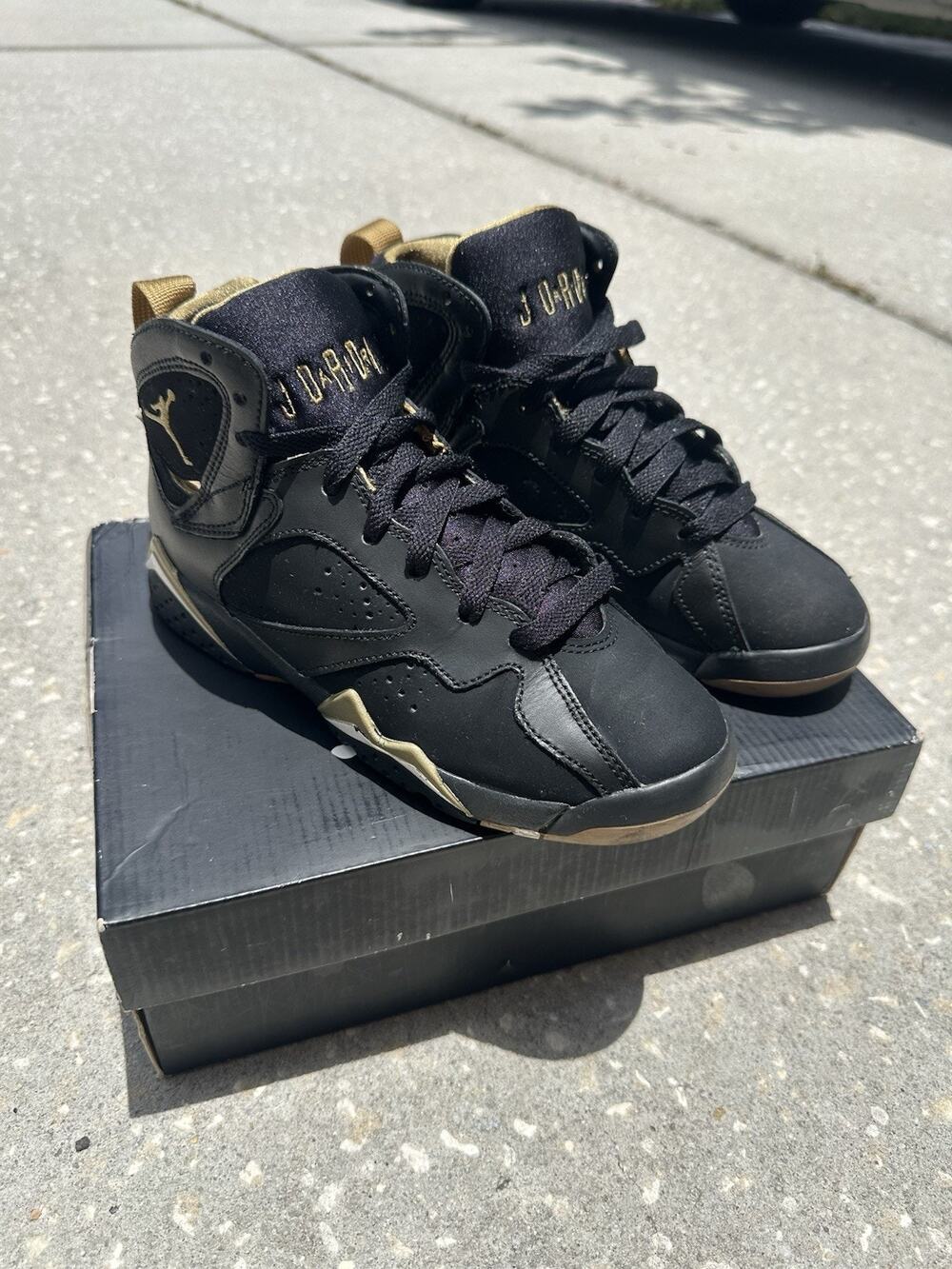 Nike Air Jordan 7 Retro Size 3.5Y GMP GS304774-135 Black/Metallic Gold-Sail